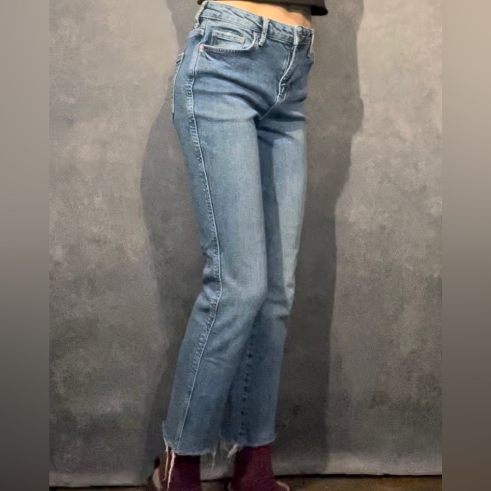 Free People Crop Raw Hem Fray Boyfriend Skinny Jeans Women’s Size 25